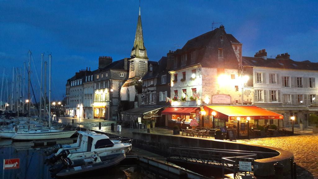 La Compagnie De La Ville Honfleur Exterior photo